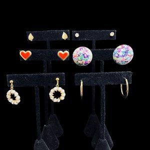 Lot of 6 Gold Tone Pierced Earrings (4837)